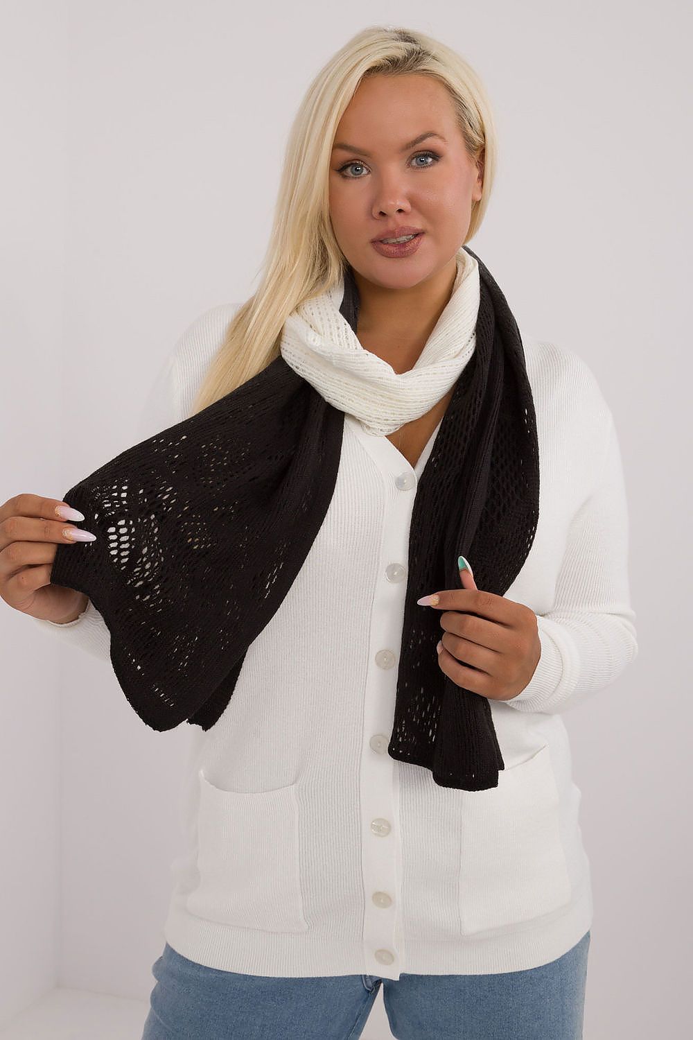  Shawl model 200848 AT 