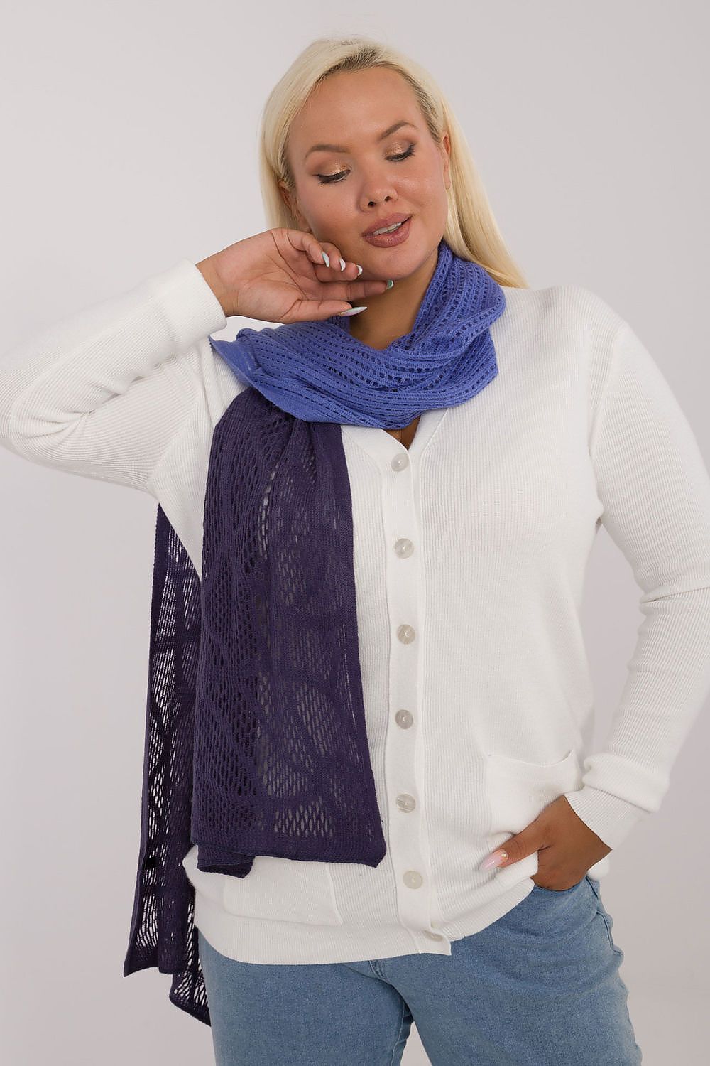  Shawl model 200856 AT 