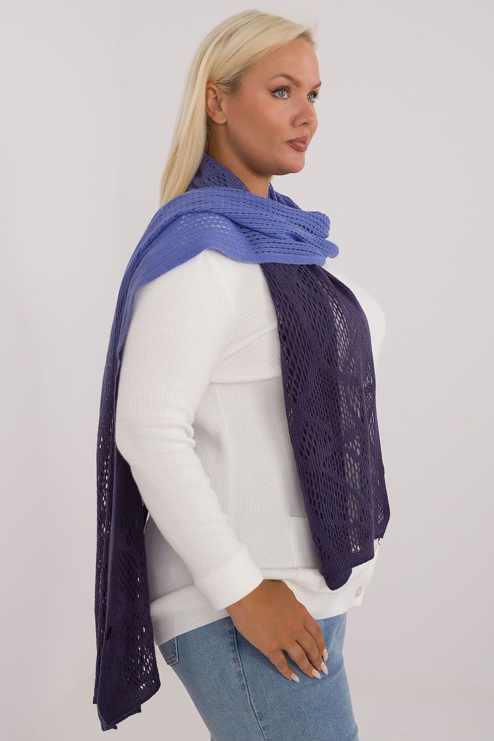  Shawl model 200856 AT 